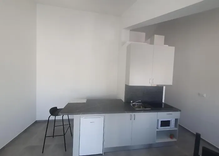 Palace Deluxe شقة تروغير